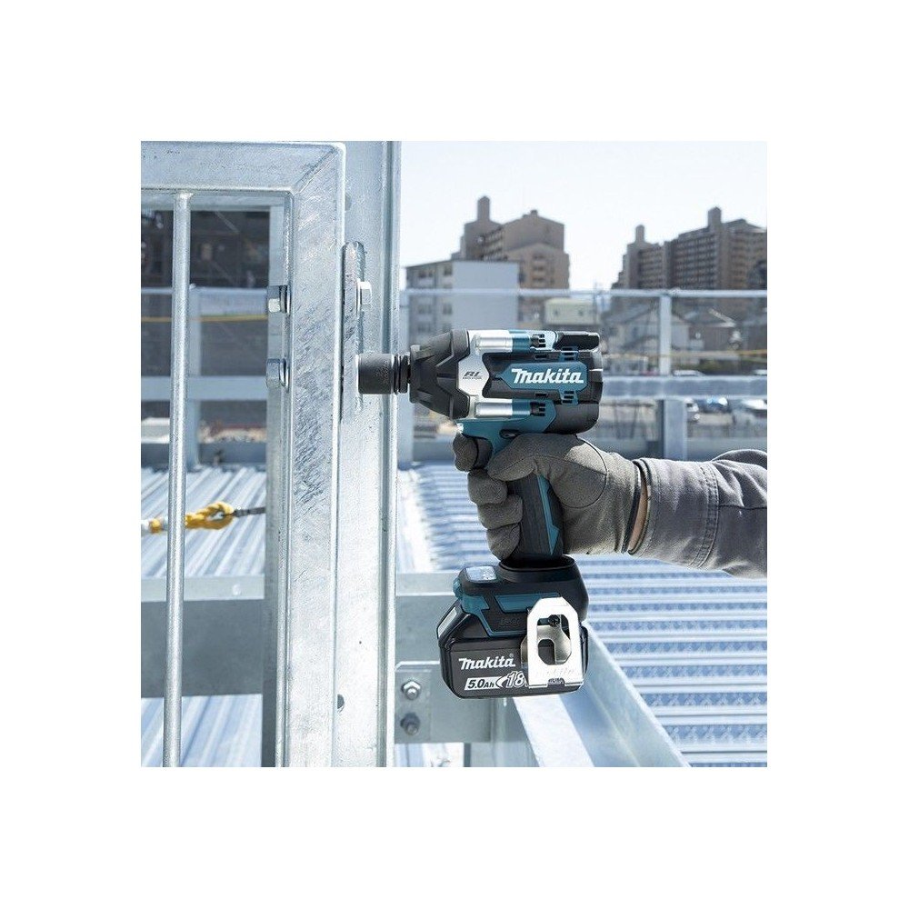 Makita Llave de impacto BL 18V LXT 1/2” 700 Nm DTW700Z Makita Llave de impacto BL 18V LXT 1/2” 700 Nm DTW700Z
